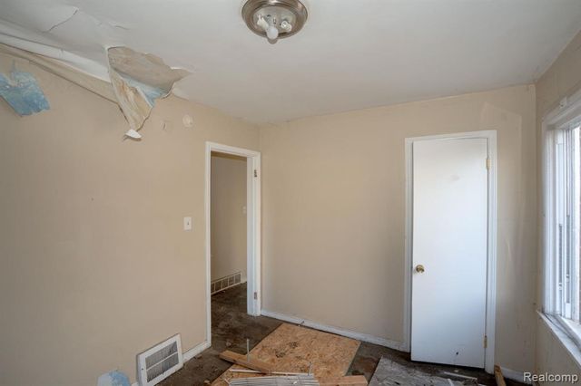 5045 Cadieux Road, Detroit, MI 48224