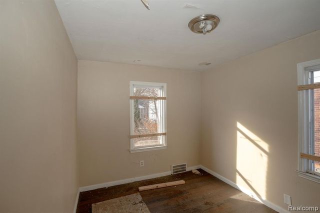 5045 Cadieux Road, Detroit, MI 48224