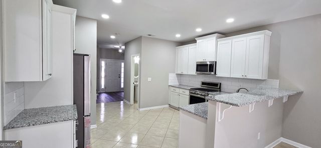 122 Melrose Creek Drive, Stockbridge, GA 30281