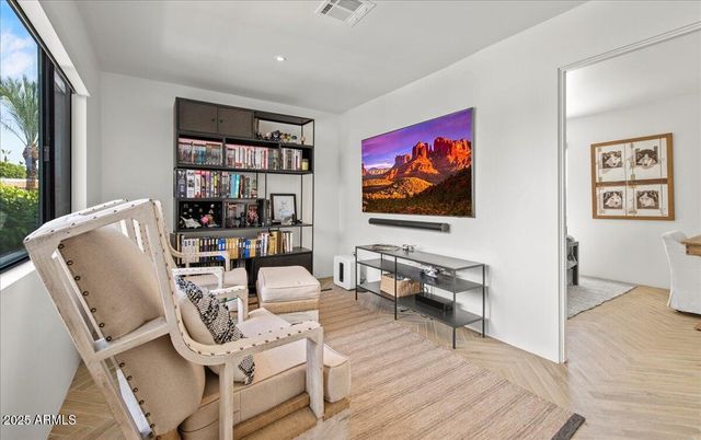 4843 N 72ND Way, Scottsdale, AZ 85251