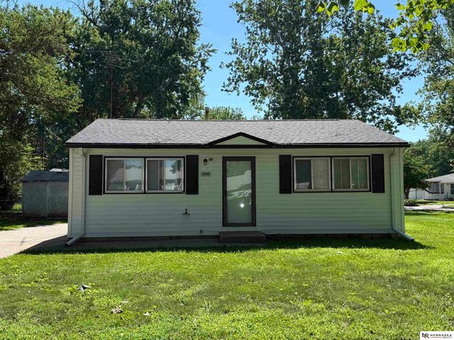 1400 N 59th Street, Lincoln, NE 68505