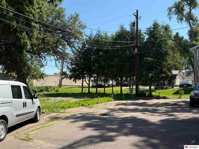 1400 N 59th Street, Lincoln, NE 68505