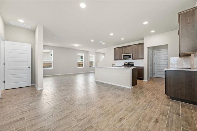 143 Spiny Lizard LN, San Marcos, TX 78666