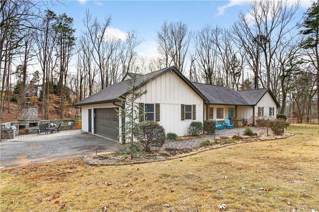 2151 E Maddox Road, Buford, GA 30519