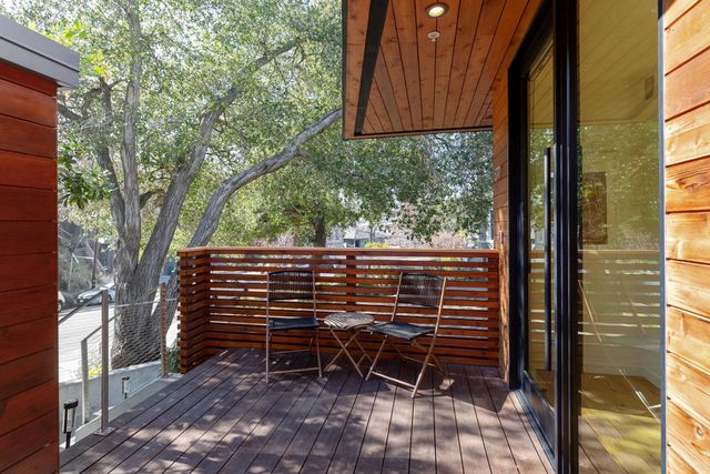 577 El Dorado Ave, Oakland, CA 94611