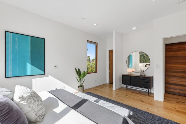 577 El Dorado Ave, Oakland, CA 94611