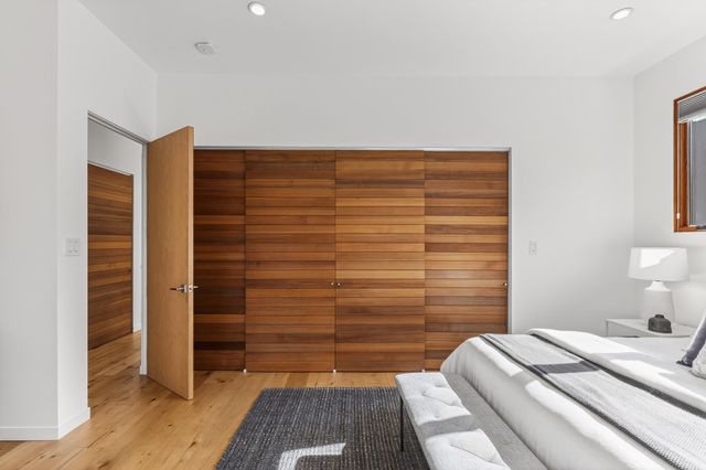 577 El Dorado Ave, Oakland, CA 94611