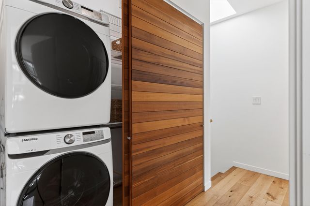 577 El Dorado Ave, Oakland, CA 94611