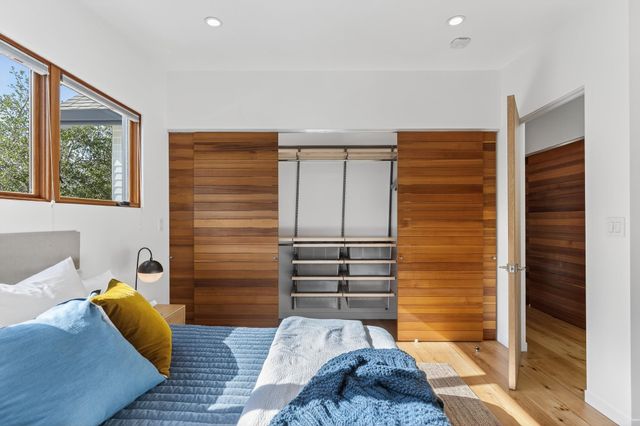 577 El Dorado Ave, Oakland, CA 94611