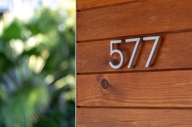 577 El Dorado Ave, Oakland, CA 94611