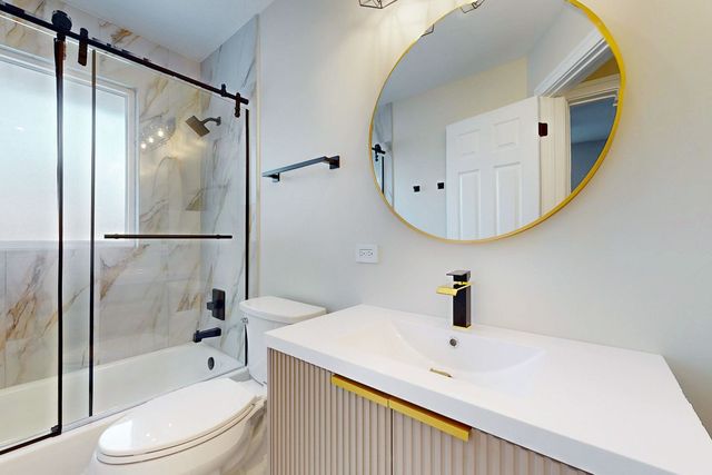 5504 Lyman Avenue, Downers Grove, IL 60516