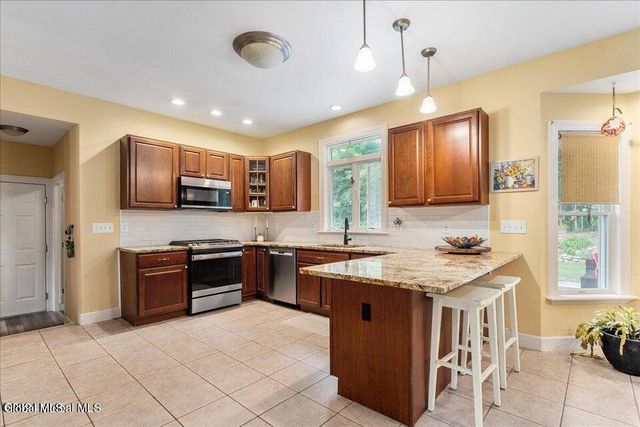 35 Long Creek Drive, Ballston, NY 12027