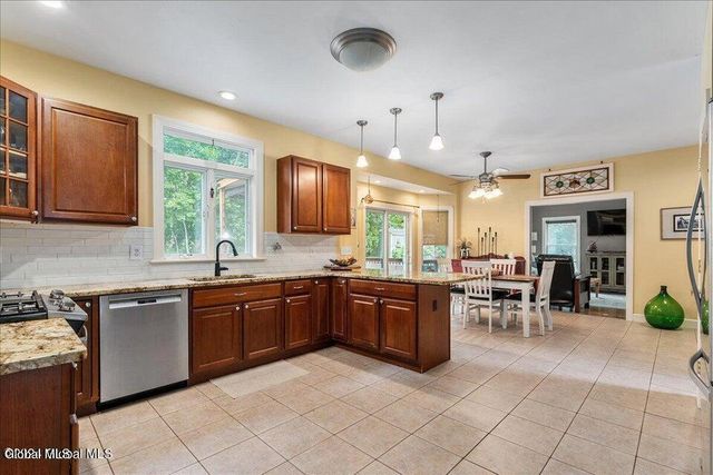 35 Long Creek Drive, Ballston, NY 12027