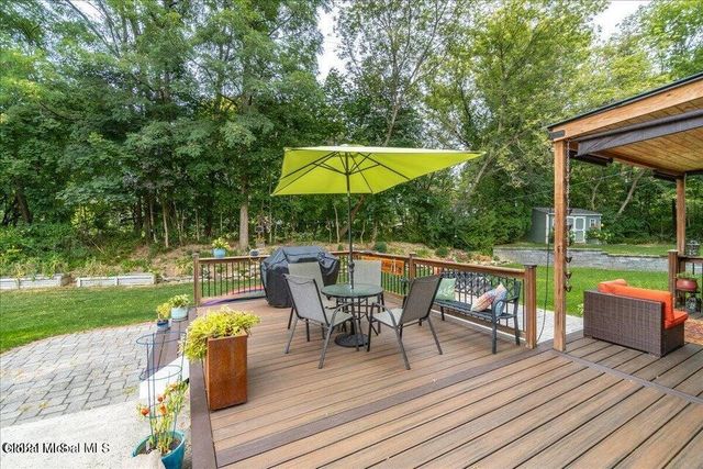 35 Long Creek Drive, Ballston, NY 12027