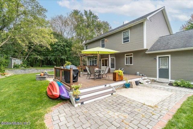 35 Long Creek Drive, Ballston, NY 12027