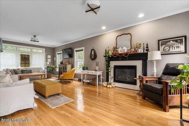 35 Long Creek Drive, Ballston, NY 12027