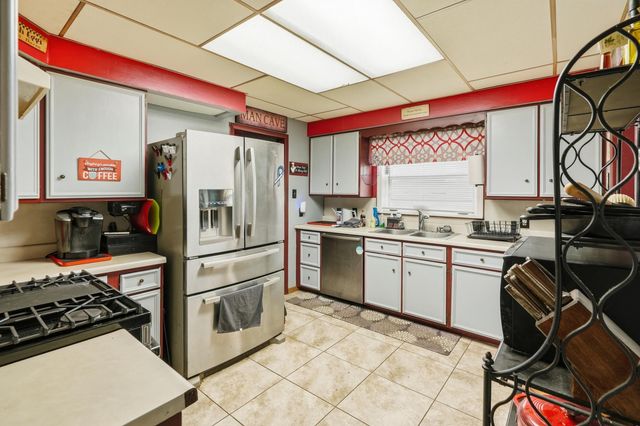 6918 Olcott Avenue, Hammond, IN 46323