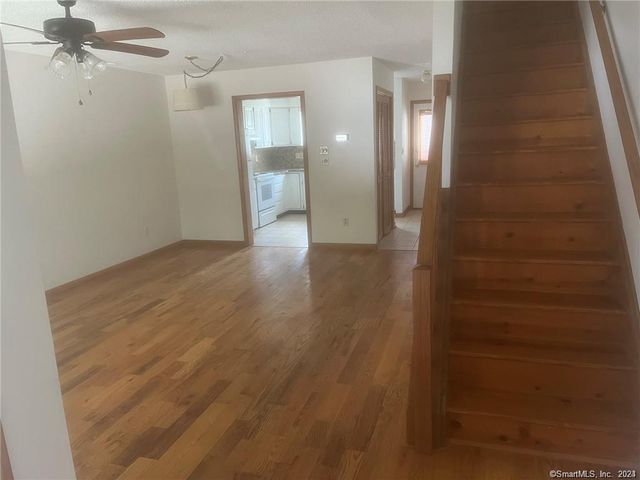 10 Macintosh Lane 10, Ansonia, CT 06401