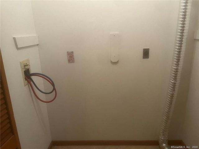 10 Macintosh Lane 10, Ansonia, CT 06401