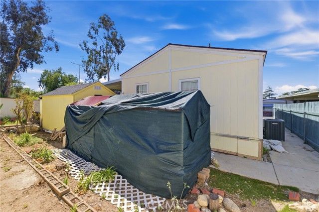 1255 Amethyst 18, Mentone, CA 92359