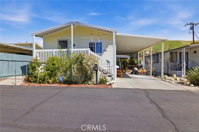 1255 Amethyst 18, Mentone, CA 92359