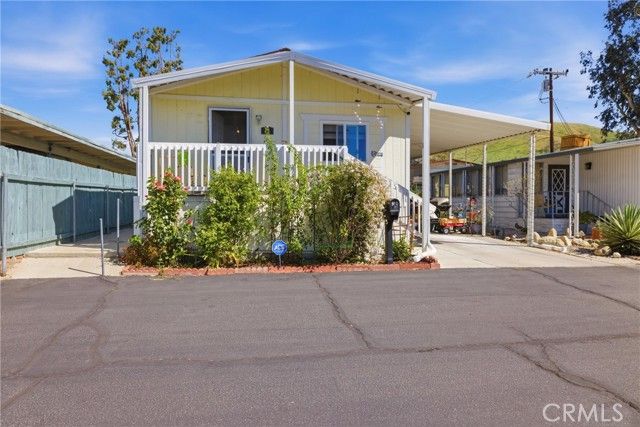 1255 Amethyst 18, Mentone, CA 92359