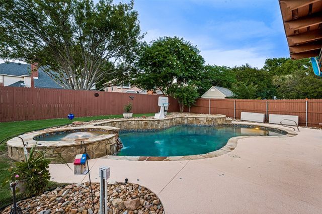 2120 Hardy Lane, Flower Mound, TX 75028