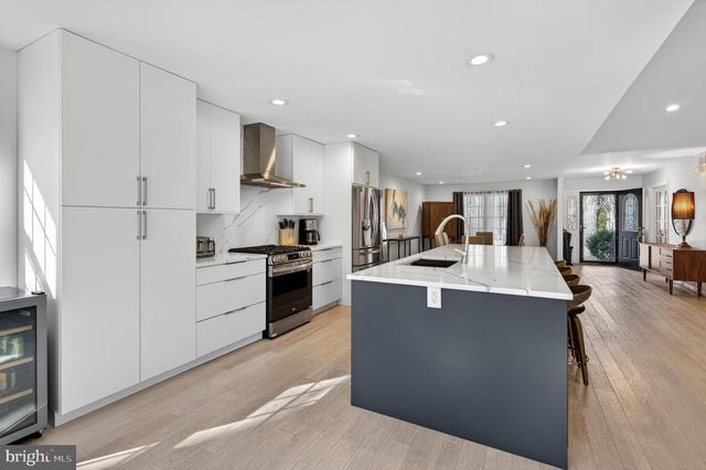 216 WHITEHALL CT, Voorhees, NJ 08043