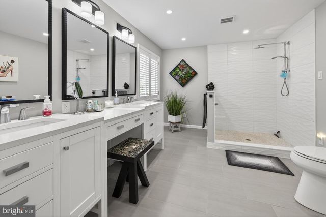 216 WHITEHALL CT, Voorhees, NJ 08043