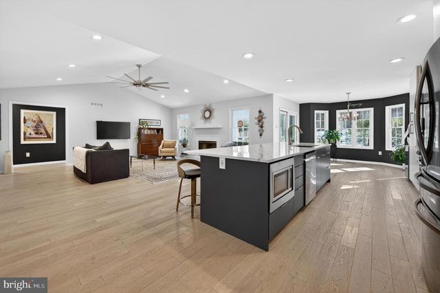 216 WHITEHALL CT, Voorhees, NJ 08043