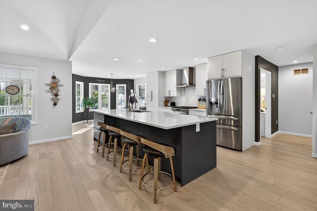 216 WHITEHALL CT, Voorhees, NJ 08043