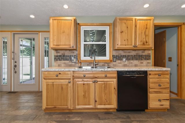 21 Squirrels Heath Road, Perinton, NY 14450