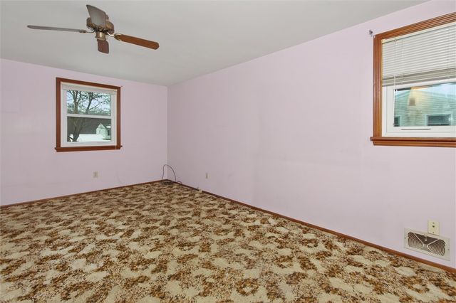 21 Squirrels Heath Road, Perinton, NY 14450