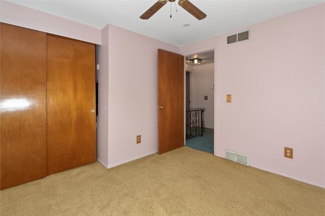 21 Squirrels Heath Road, Perinton, NY 14450