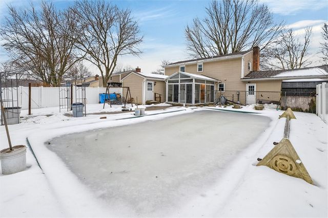 21 Squirrels Heath Road, Perinton, NY 14450