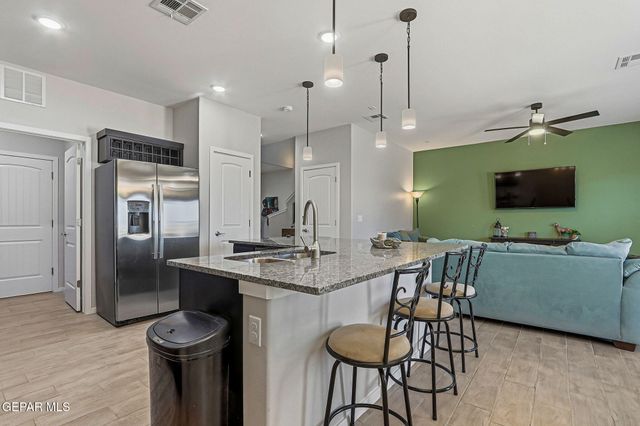 1072 Summer Rain Street, Horizon City, TX 79928