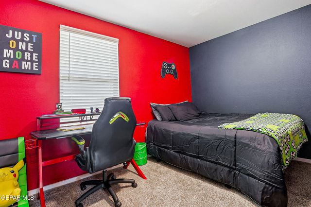 1072 Summer Rain Street, Horizon City, TX 79928