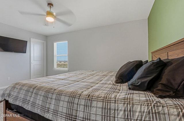 1072 Summer Rain Street, Horizon City, TX 79928