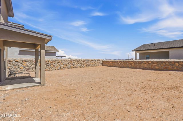 1072 Summer Rain Street, Horizon City, TX 79928