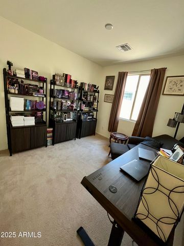 8014 W Atlantis Way, Phoenix, AZ 85043