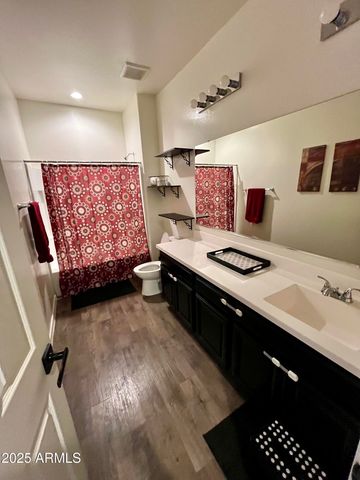 8014 W Atlantis Way, Phoenix, AZ 85043