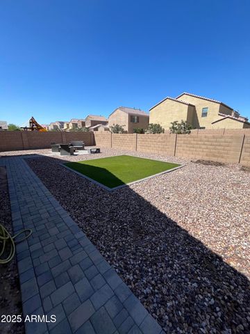 8014 W Atlantis Way, Phoenix, AZ 85043