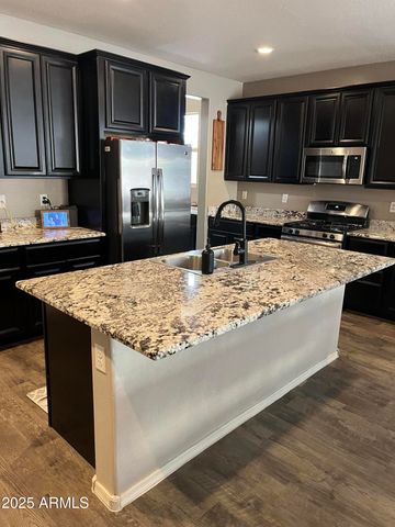 8014 W Atlantis Way, Phoenix, AZ 85043