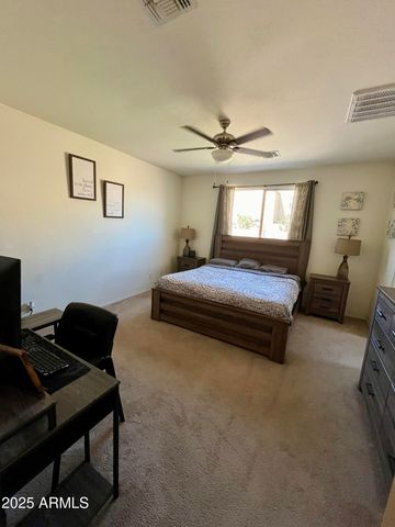 8014 W Atlantis Way, Phoenix, AZ 85043