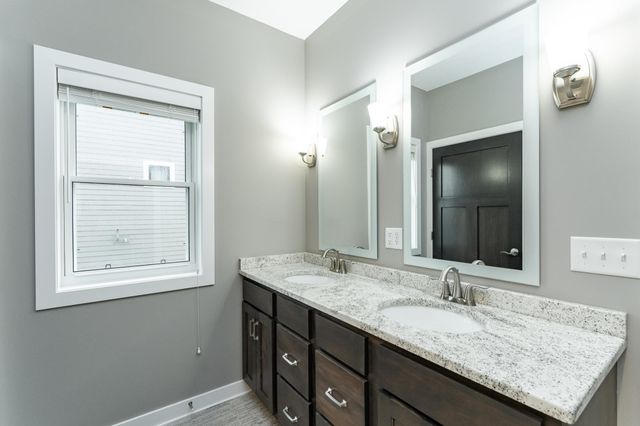 2745 Sand Trap Road SE, Rochester, MN 55904