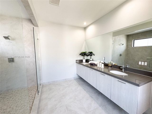 4349 NW 81st Ave, Doral, FL 33166