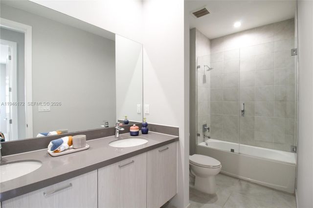 4349 NW 81st Ave, Doral, FL 33166