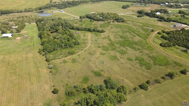 11973 SW 77th St, Auburn, KS 66402