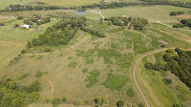 11973 SW 77th St, Auburn, KS 66402