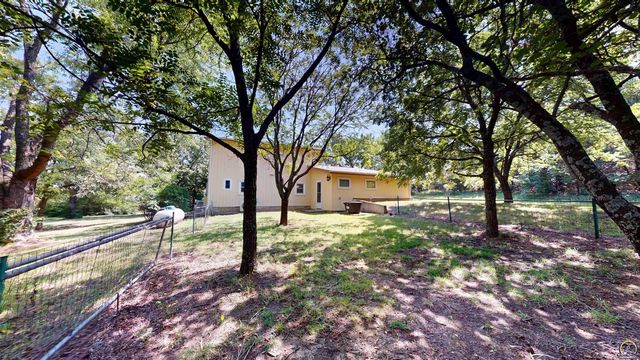11973 SW 77th St, Auburn, KS 66402